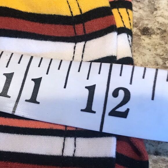 NWOT Bobby Brooks size medium striped shorts tires in front - Picture 9 of 13